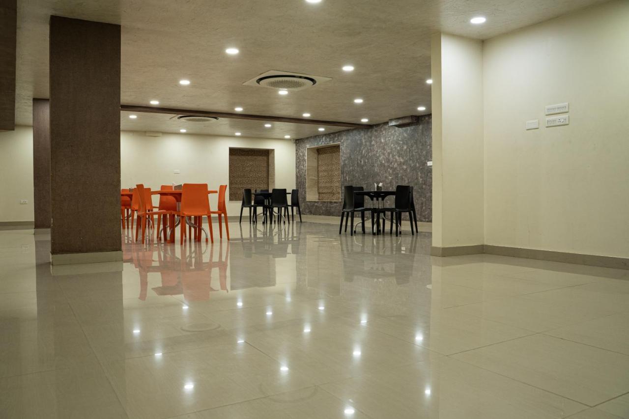 כלכותה Nk7 Guest House מראה חיצוני תמונה