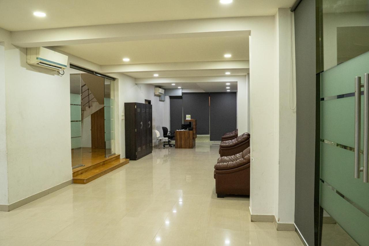 כלכותה Nk7 Guest House מראה חיצוני תמונה