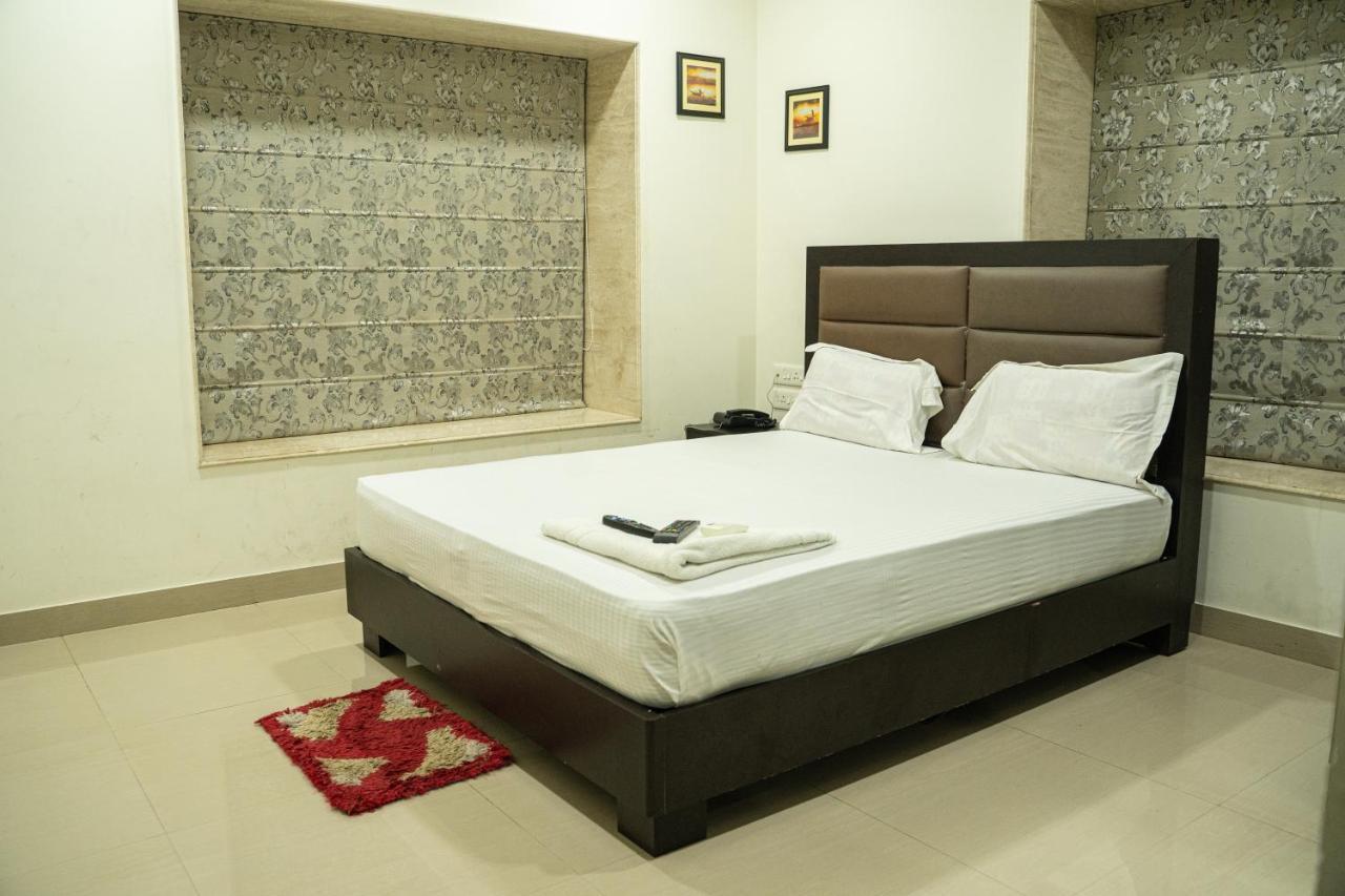 כלכותה Nk7 Guest House מראה חיצוני תמונה