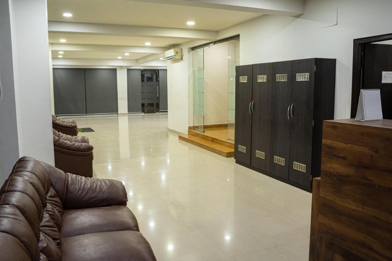 כלכותה Nk7 Guest House מראה חיצוני תמונה