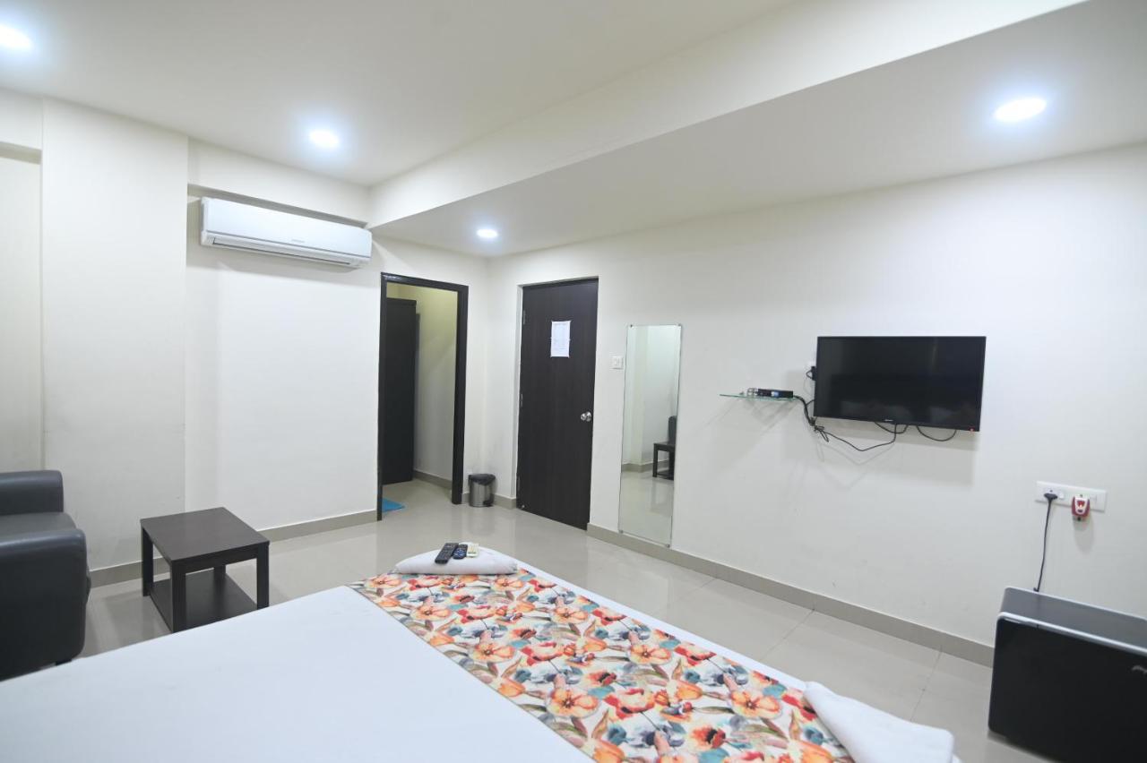 כלכותה Nk7 Guest House מראה חיצוני תמונה