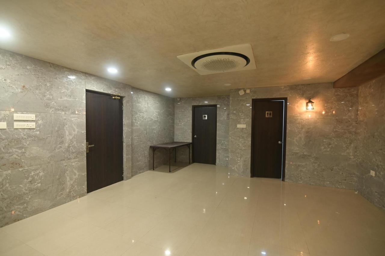 כלכותה Nk7 Guest House מראה חיצוני תמונה